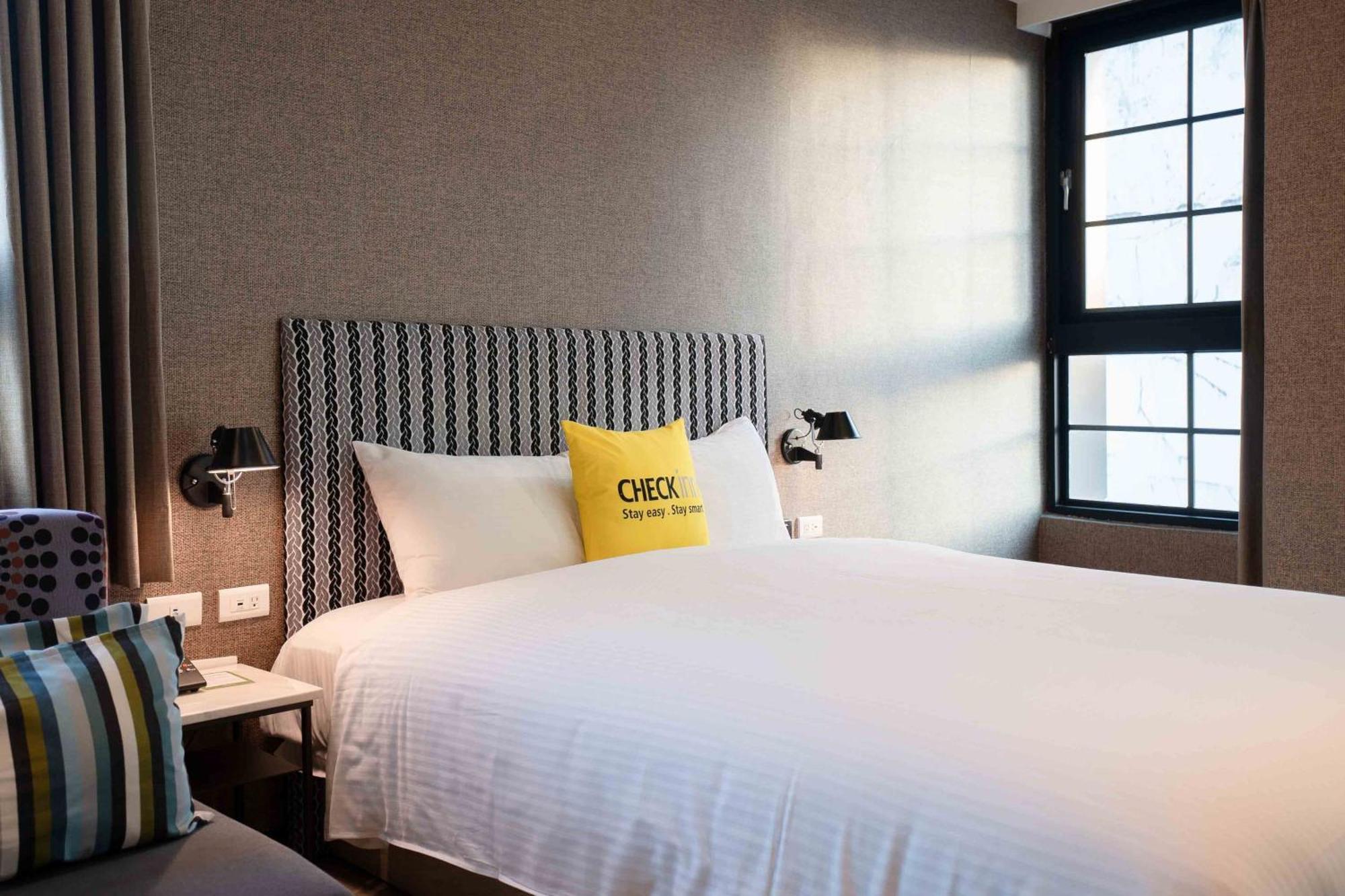Check Inn Taichung Ziyou Екстериор снимка
