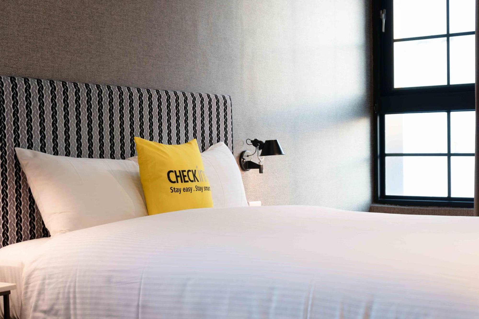 Check Inn Taichung Ziyou Екстериор снимка