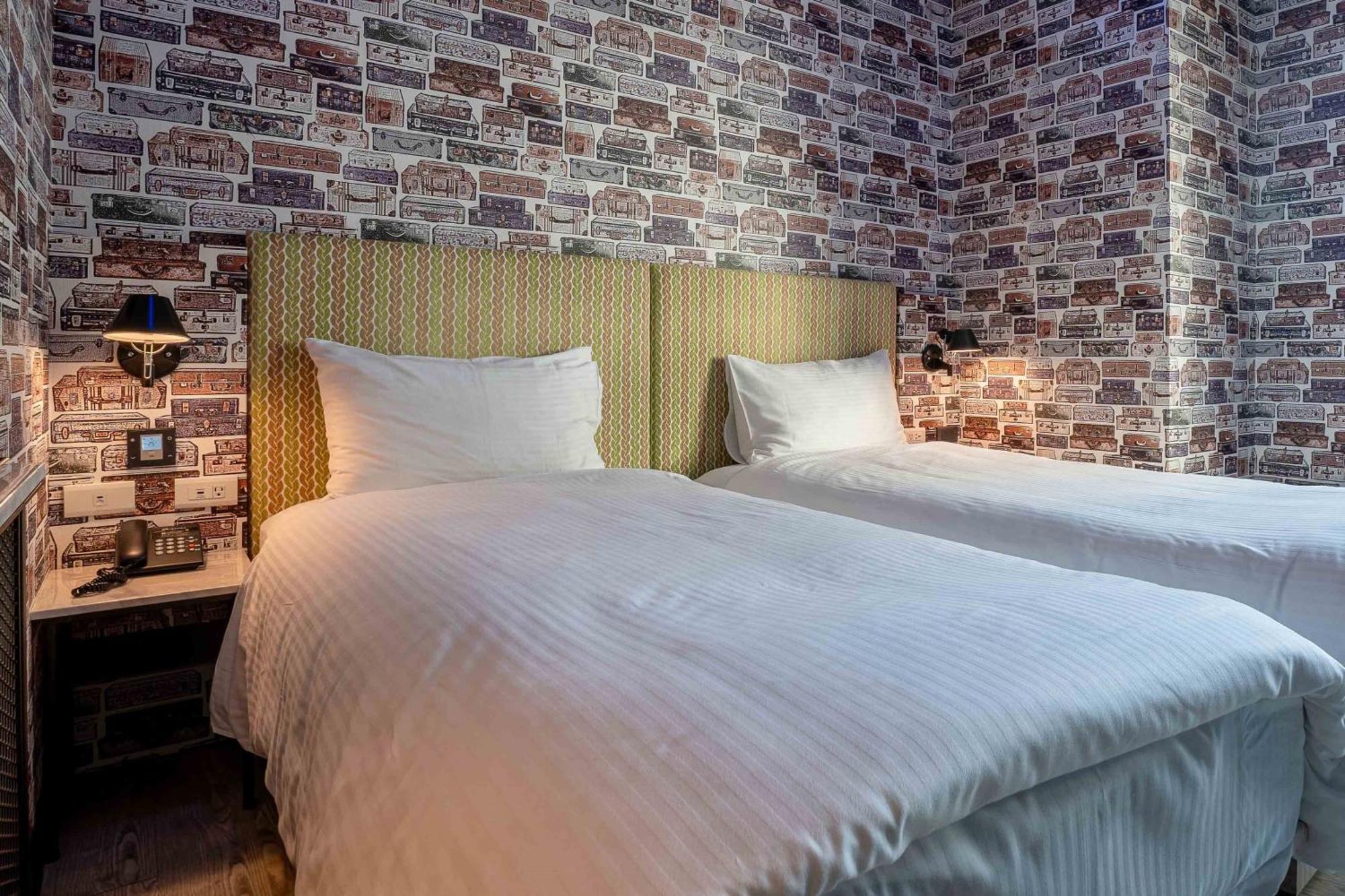 Check Inn Taichung Ziyou Екстериор снимка
