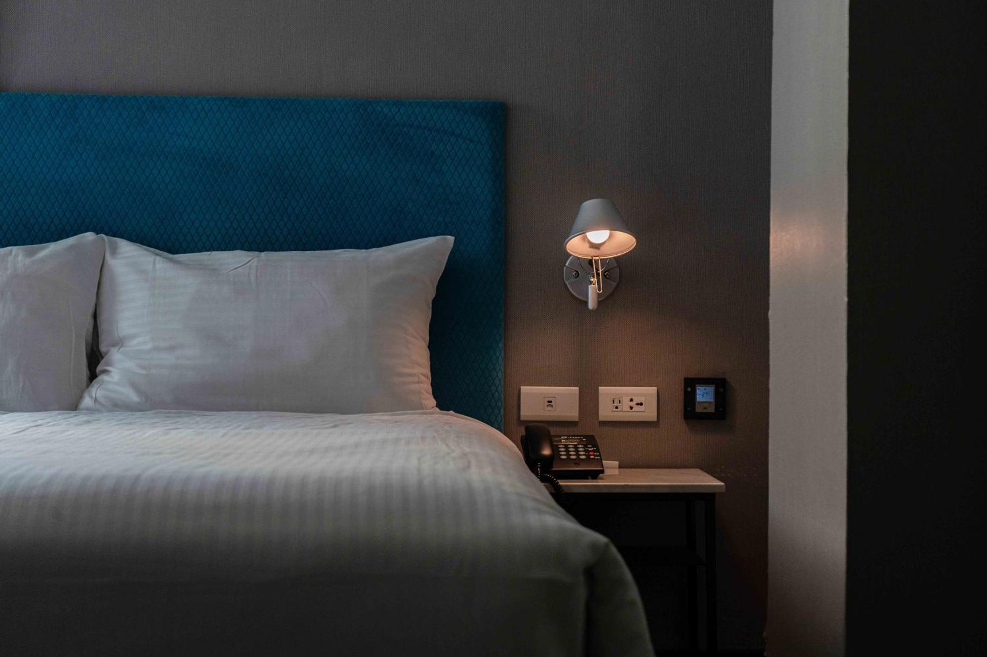 Check Inn Taichung Ziyou Екстериор снимка